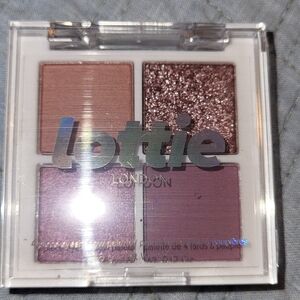 Lottie The MAUVEs Eyeshadow Palette